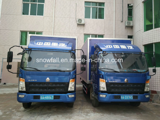 Smooth FRP Refrigerated Truck Body / Truck Fridge Body With High Pressure Vacuum Tech