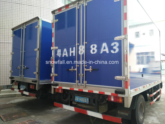 Smooth FRP Refrigerated Truck Body / Truck Fridge Body With High Pressure Vacuum Tech