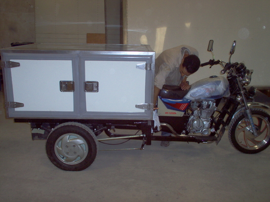 Rear Mounted Refrigerated Motorcycle Box FRP Insulated Motorbike Body Small Size White