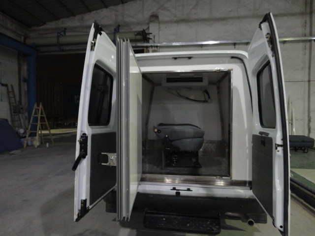 Thermal Insulated Van Box Reefer Van Body Heat Insulation with Double Rear Doors